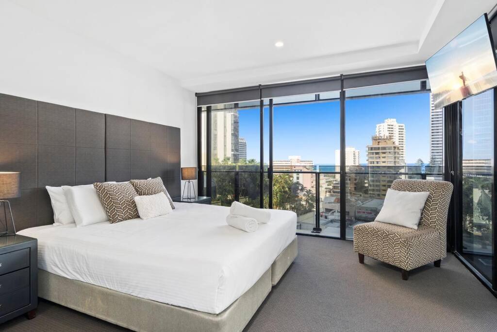 Circle On Cavill Amazing Getaway * Gold Coast