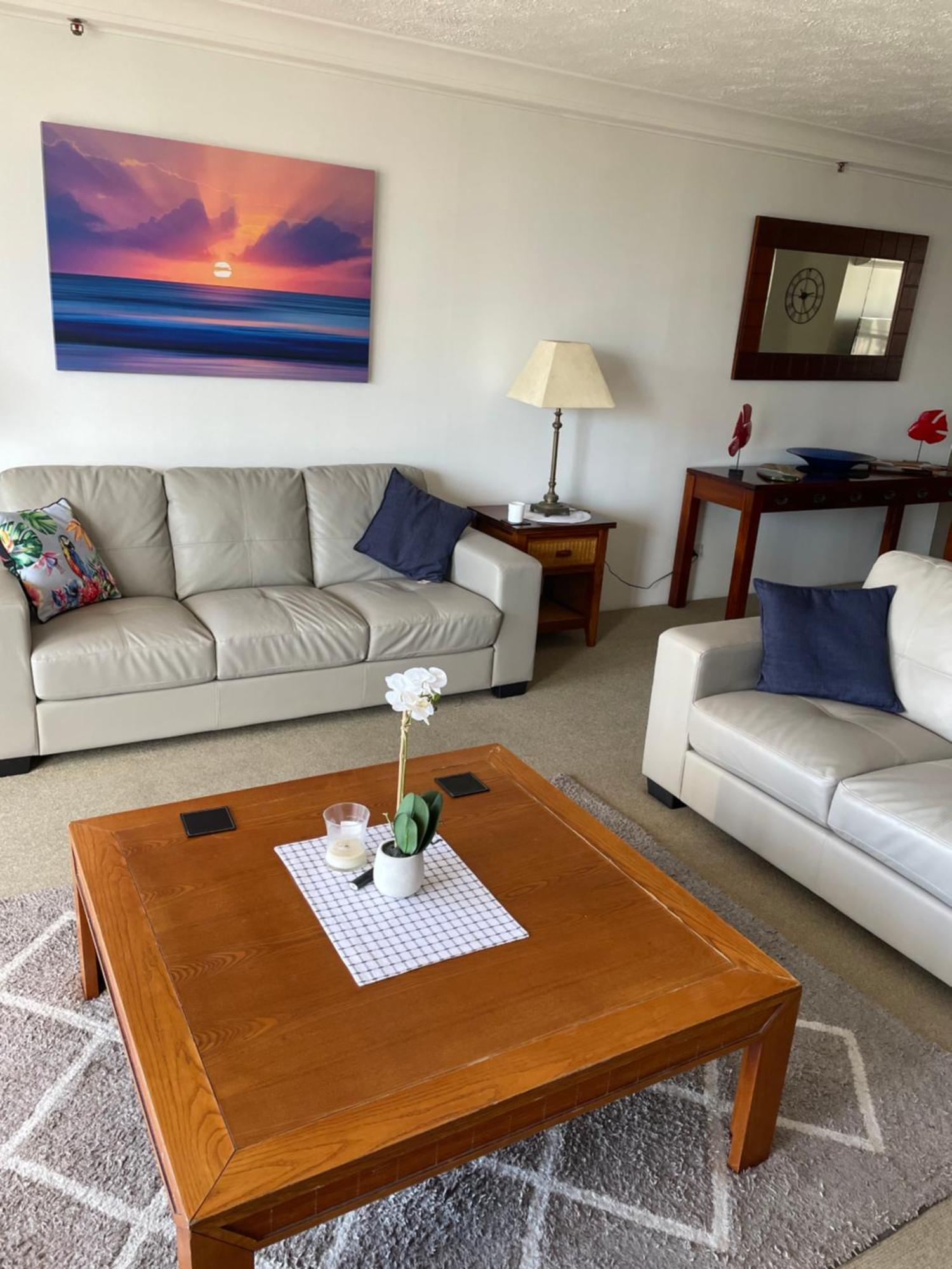 Surfers Century Oceanside Aparthotel