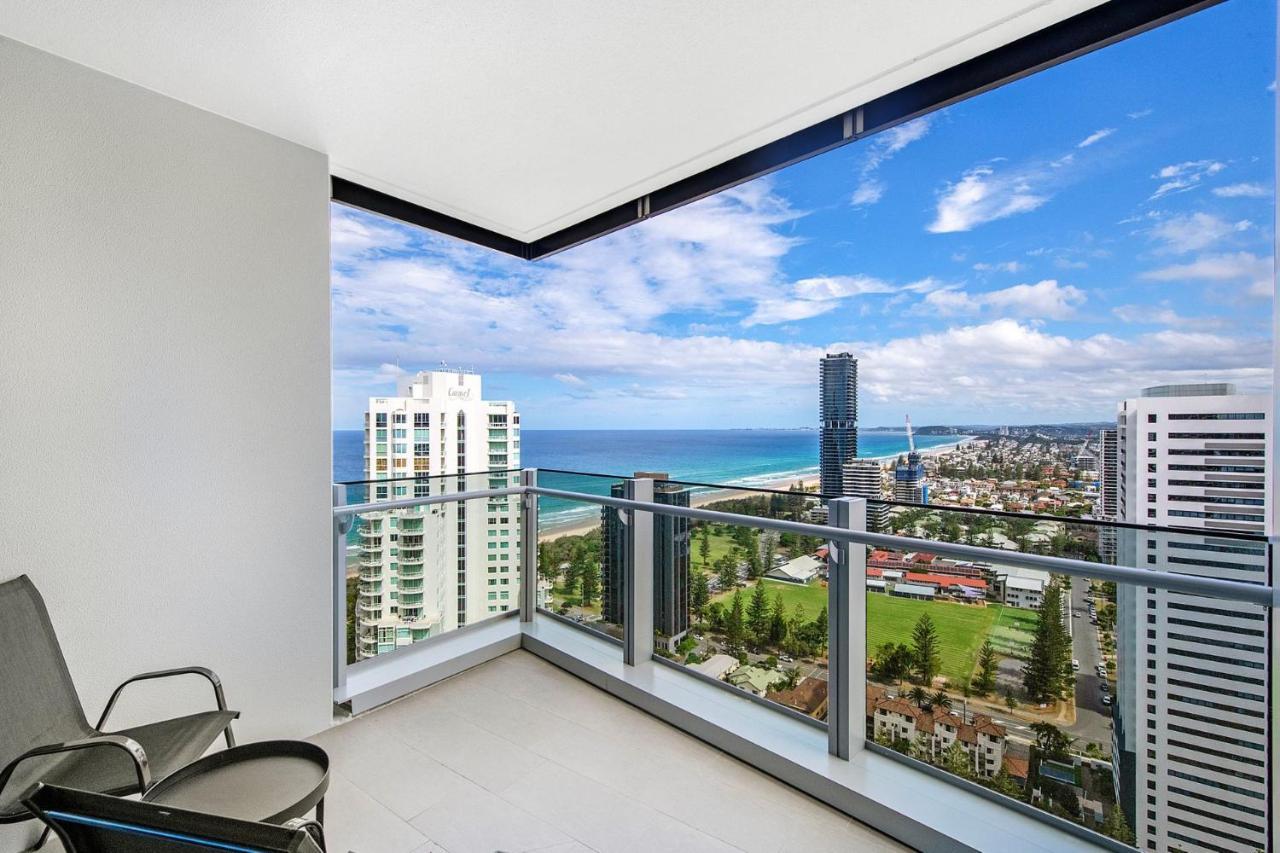 Signature Broadbeach Ocean Views - Coasthm Apartment *
