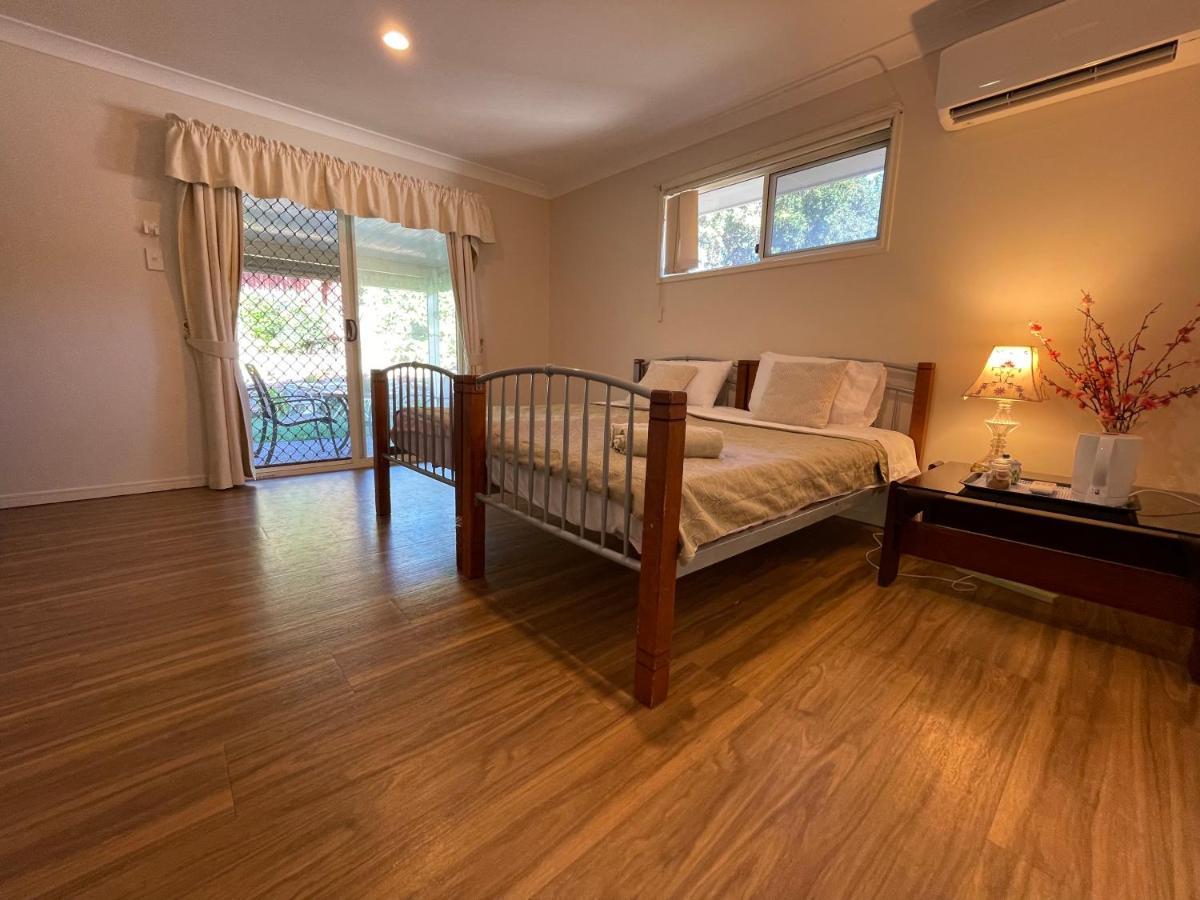 Theme Parks Amituofo Homestay Guest house Gold Coast