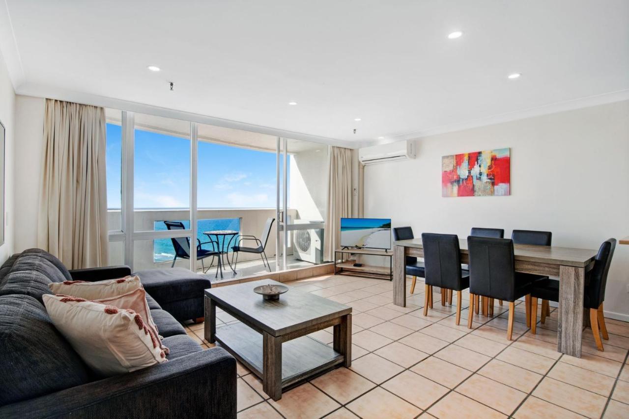 Focus Beachfront 2 Bedroom With Ocean Views Gold Coast