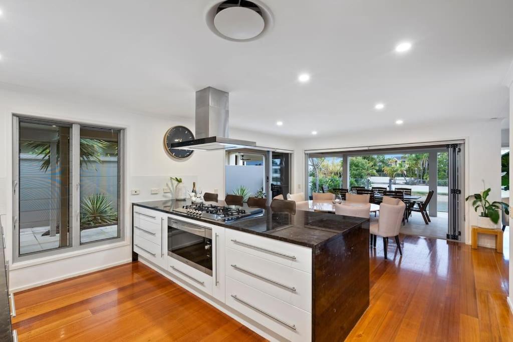 Sorrento Waterfront Retreat,pool Holiday home *