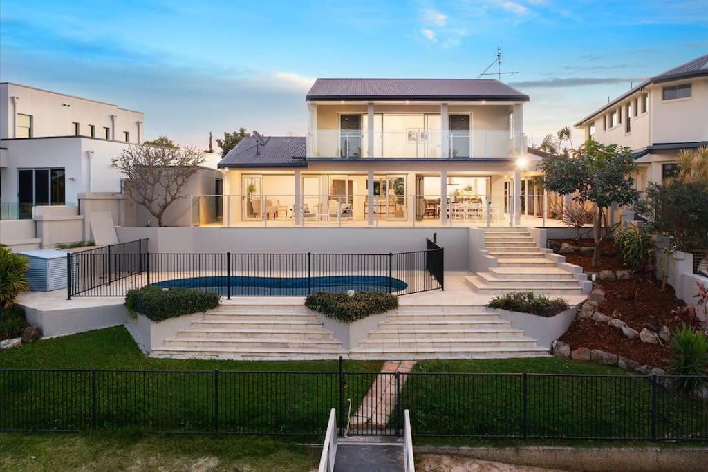 Sorrento Waterfront Retreat,pool Holiday home *