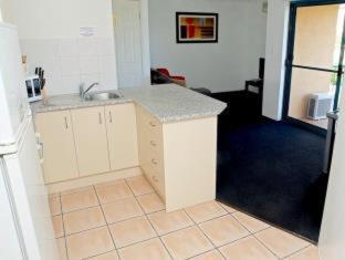 Karana Palms Aparthotel