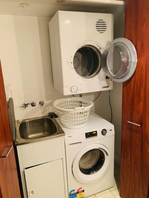 Apartment Seaview Chevron Renaissance Free Parking &free Wifi Gold Coast