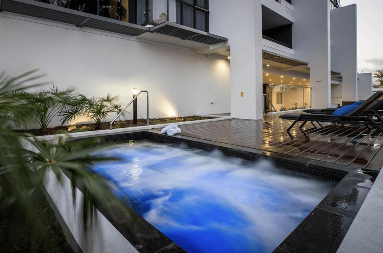 Synergy Modern Two Bedroom - Synergy Apartment Gold Coast