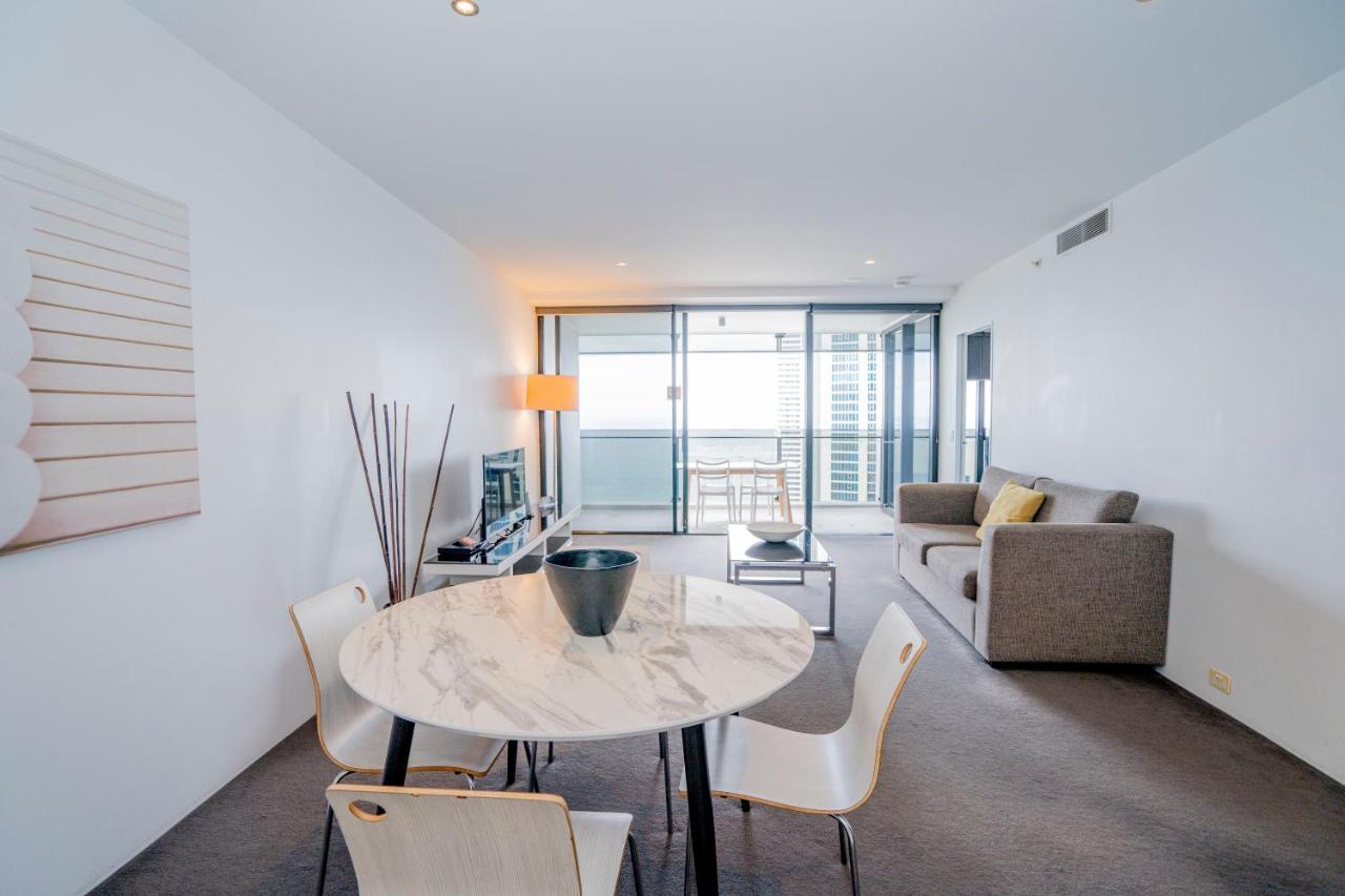Apartment Circle On Cavill *