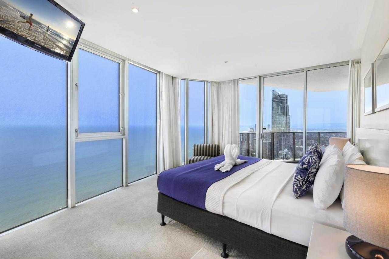Apartment 49th Floor With Ocean And Skyline Views Sitting Above The Hilton Gold Coast