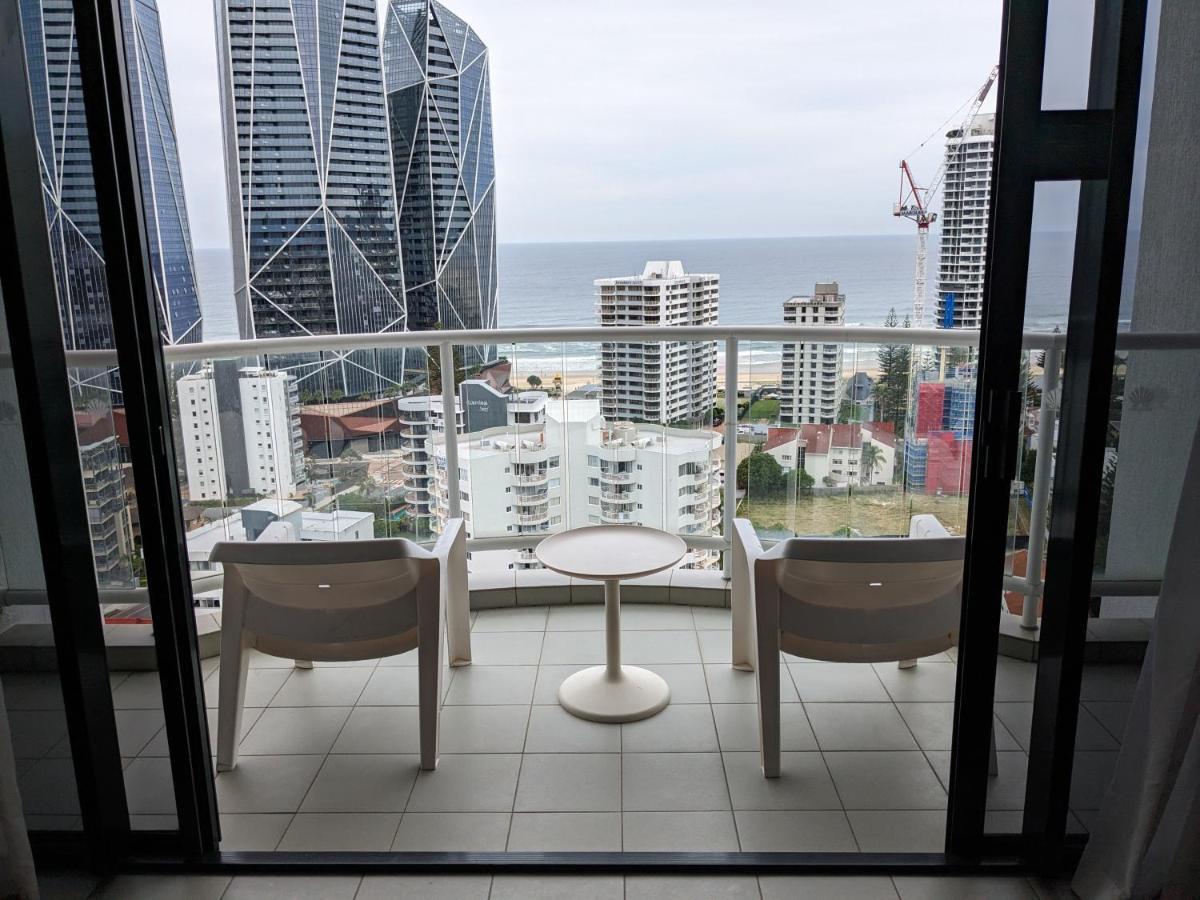 Luxury Ocean View 17th Level Studio Apartment *