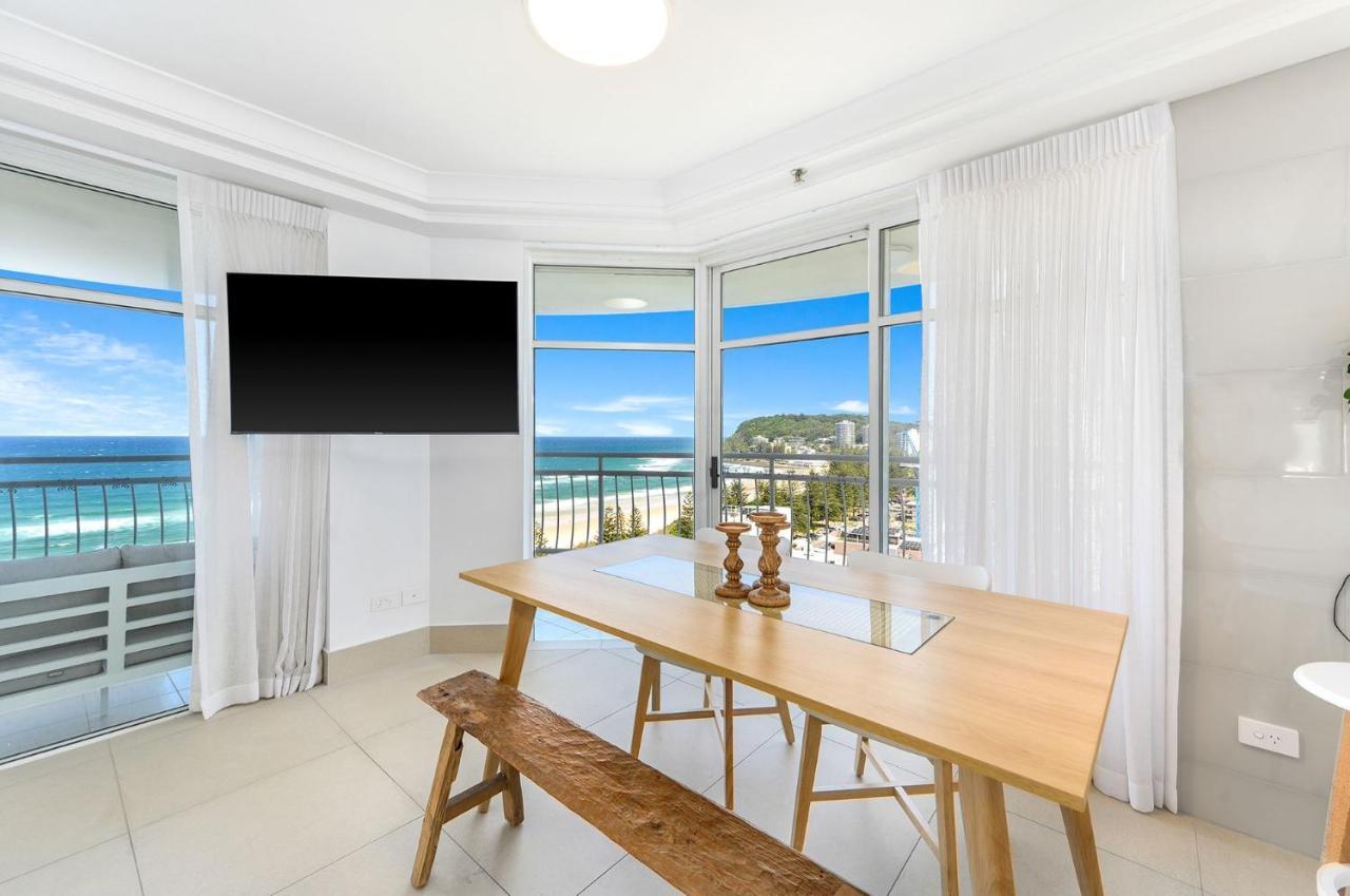 Stunning Views - 15t Floor Unit Apartment