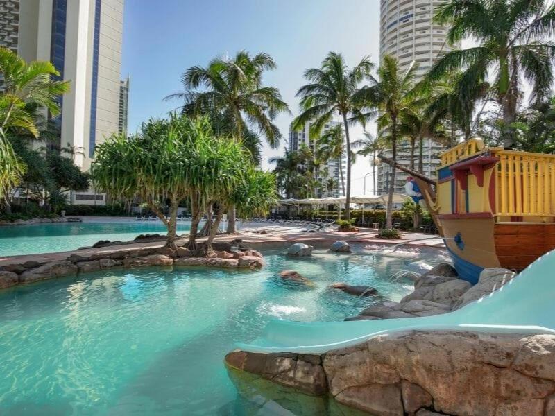 Crown Towers - Private 3 Bedroom