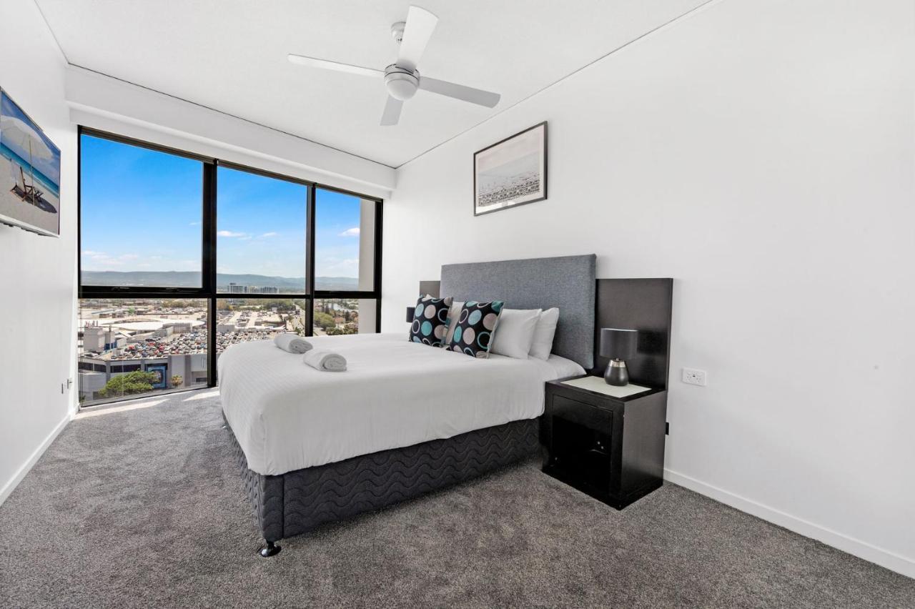 Fresh & Modern 2 Bedroom In Sierra Grand - Coasthm * Gold Coast