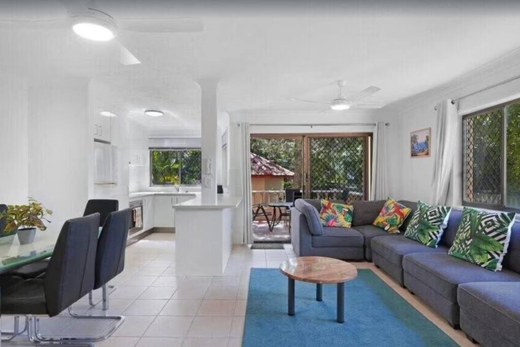 Apartment Salerno - Hosted By Burleigh Letting Gold Coast