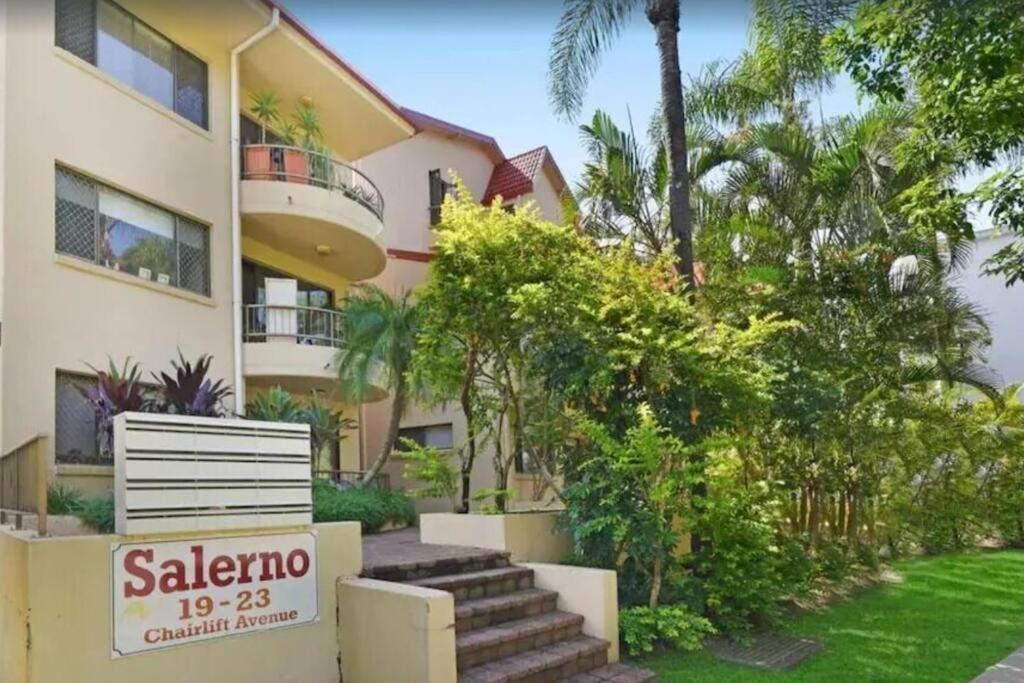 Salerno - Hosted By Burleigh Letting Apartment *