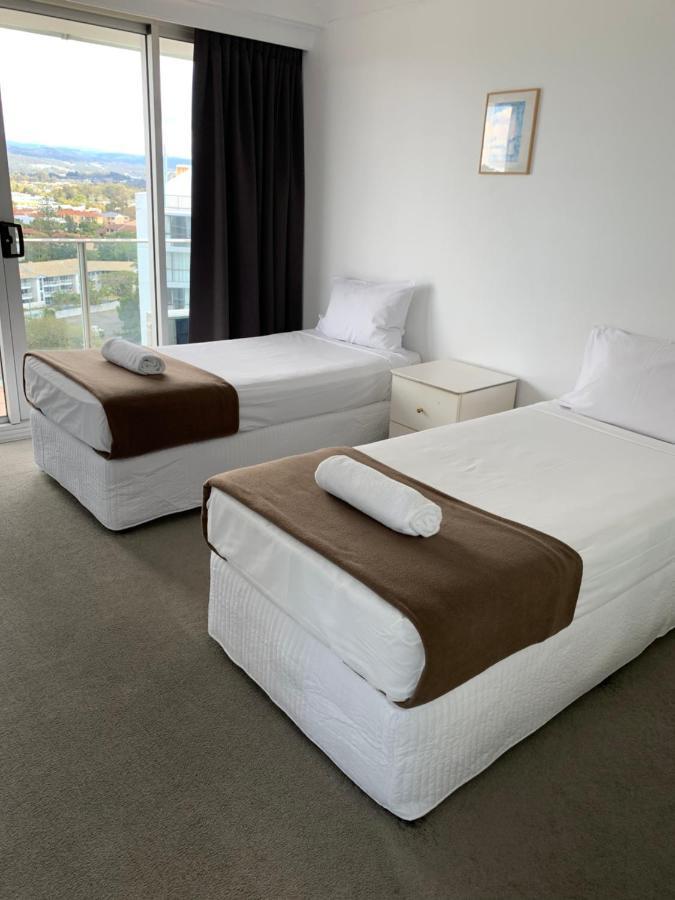 Pacific Regis Beachfront Aparthotel 4*