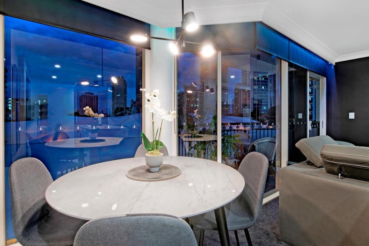 Chevron Renaissance - Floor - Self Contained & Privately Managed *
