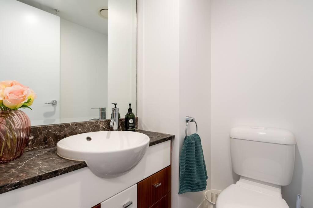 Apartment Breathtaking Views From Stunning 42nd Floor Skyhome & Living Gold Coast
