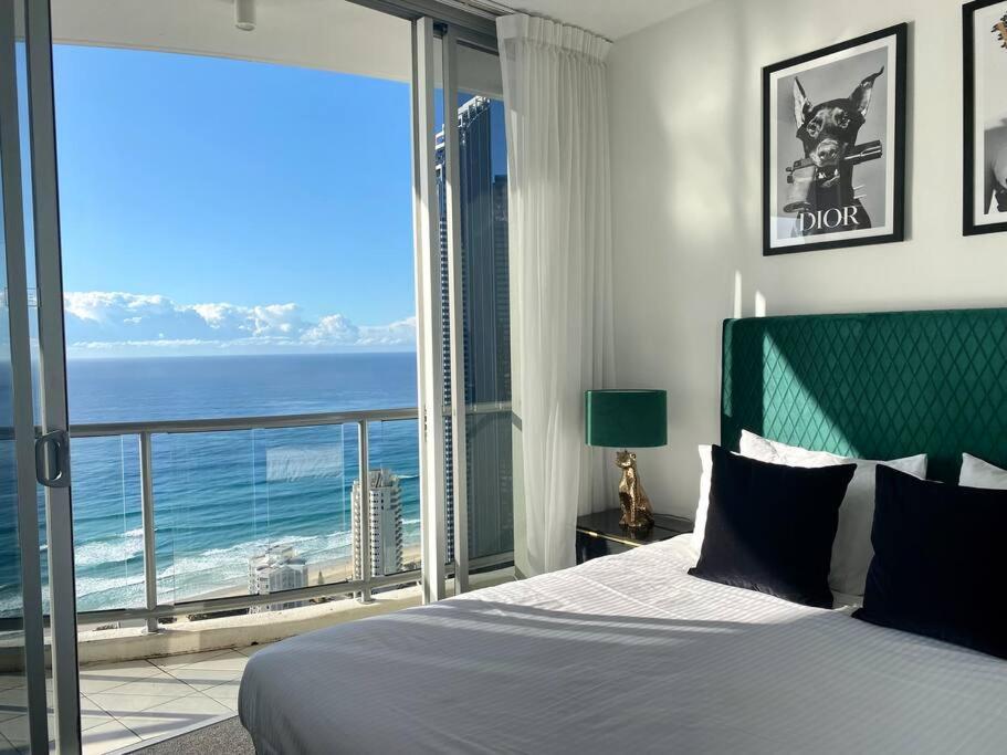 Apartment Breathtaking Views From Stunning 42nd Floor Skyhome & Living Gold Coast