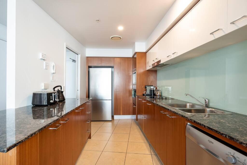 Apartment Breathtaking Views From Stunning 42nd Floor Skyhome & Living Gold Coast