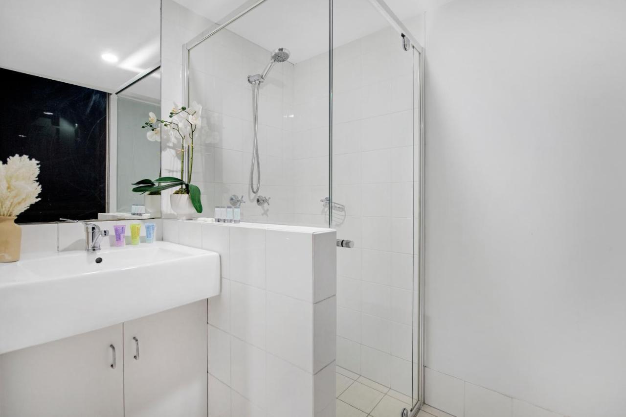 Apartment Chevron Renaissance - Floor - Self Contained & Privately Managed Gold Coast