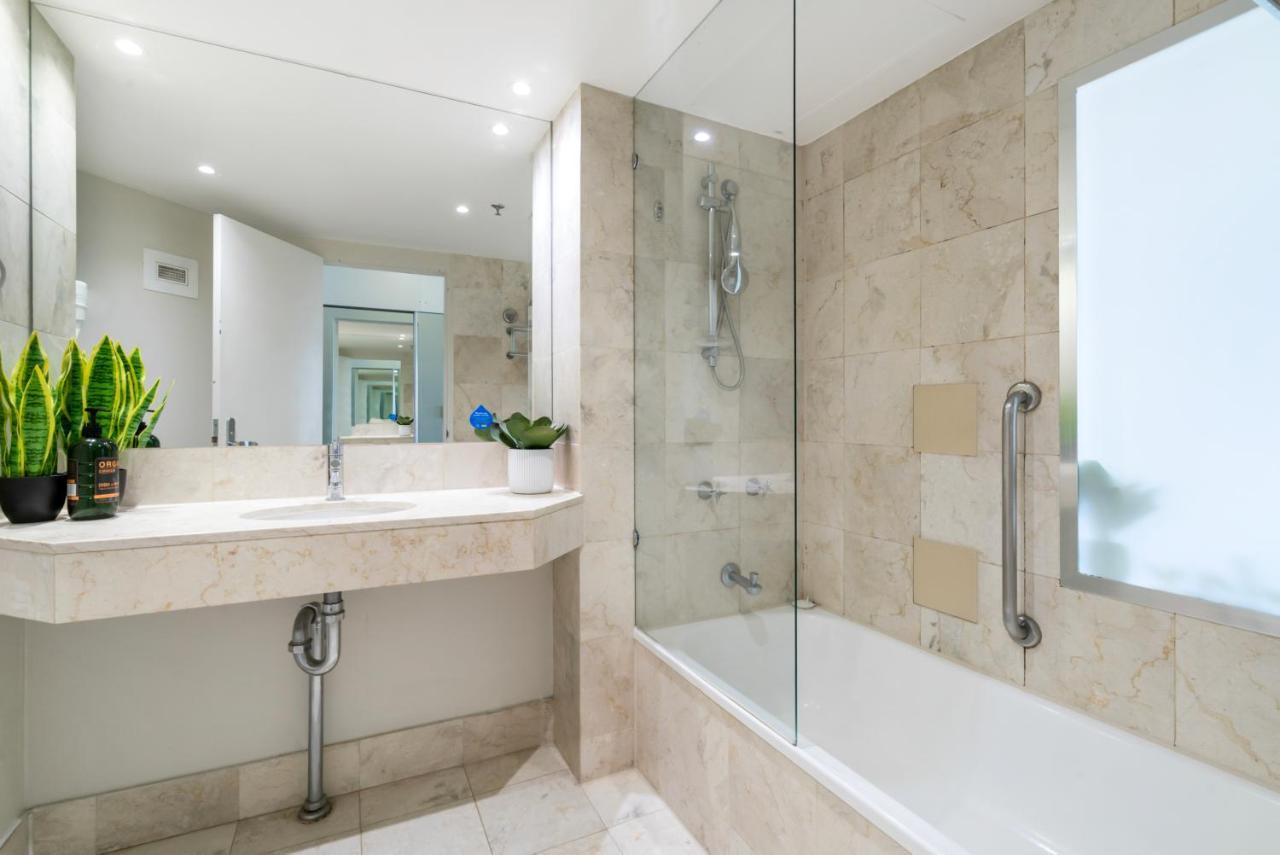 Tropical Lux At Cali Club Apartment Gold Coast