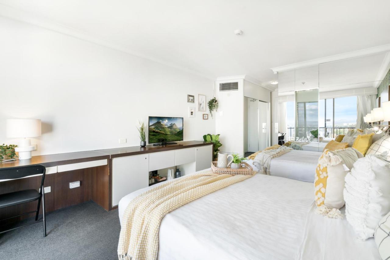 Tropical Lux At Cali Club Gold Coast