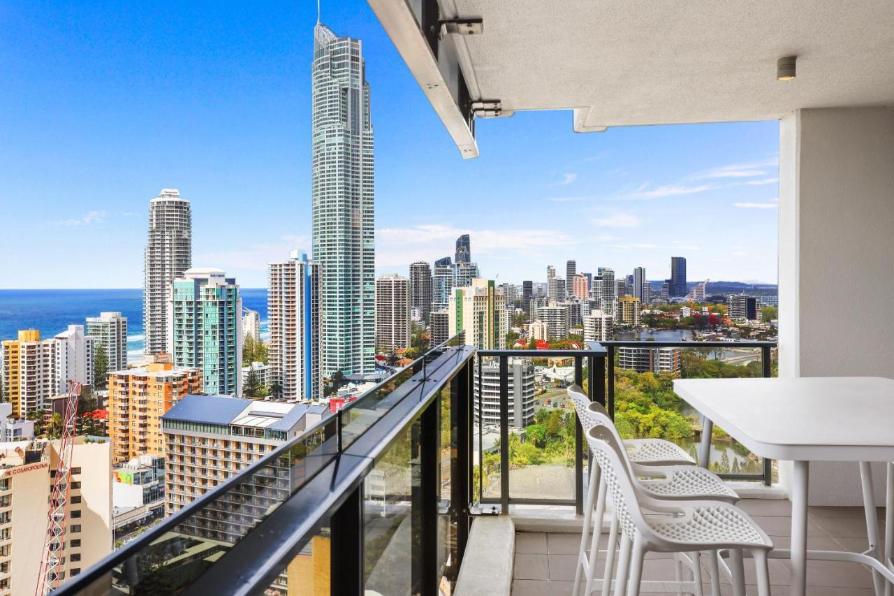 Circle On Cavill 2, 3, 4 & 5 Bedroom Skyhomes & Sub Penthouses By Holidays Apartment *