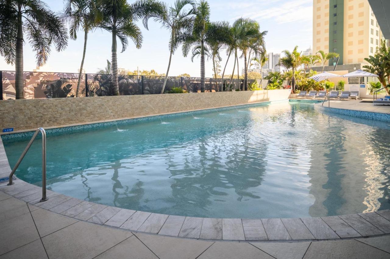 1br Sky Rise Surfers Stunner * Gold Coast