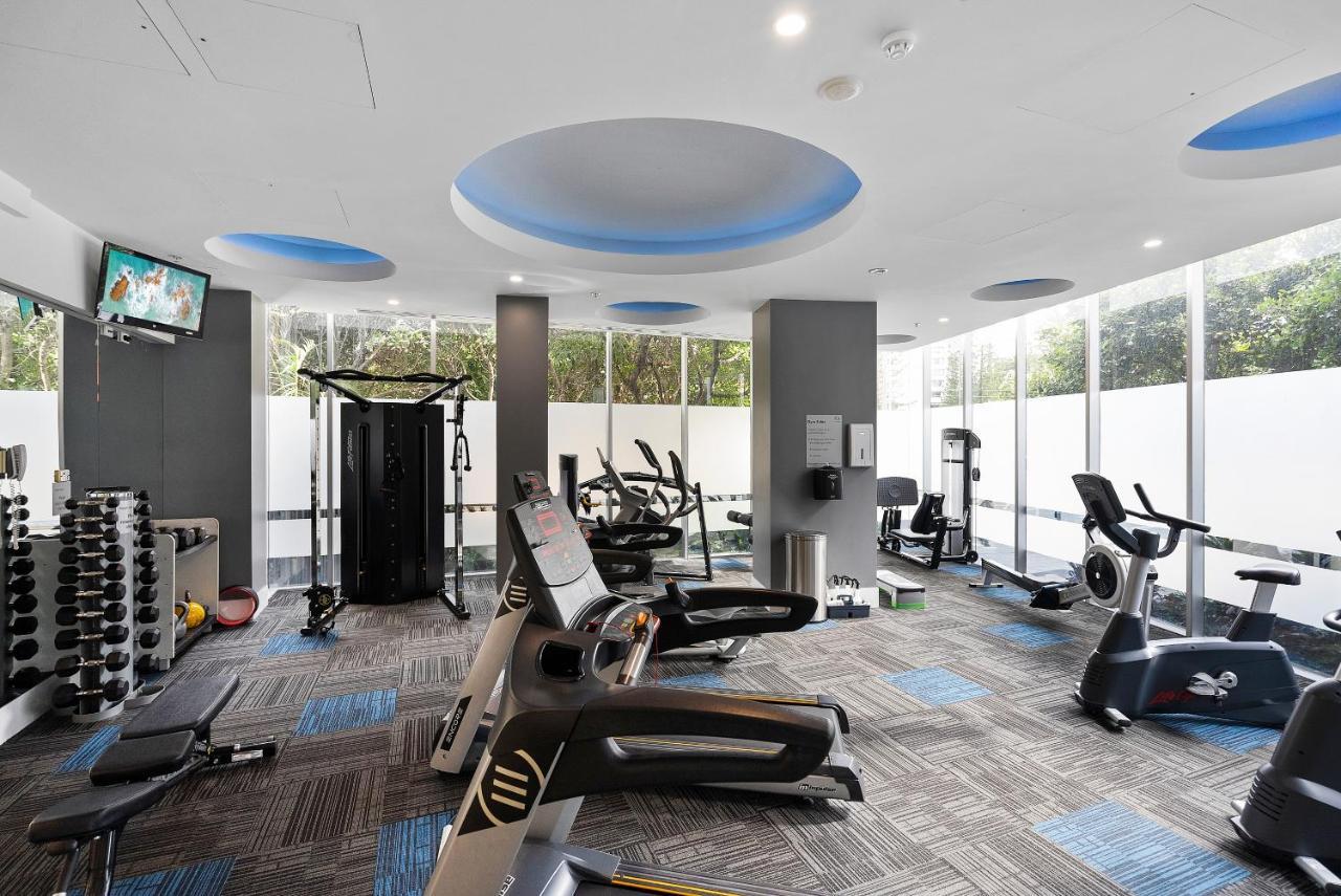 Ocean Side Amazing Sauna Pool Gym Apartment