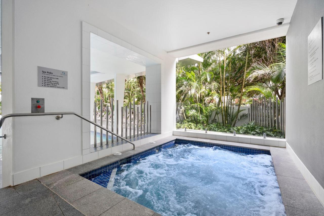 Ocean Side Amazing Sauna Pool Gym Apartment *