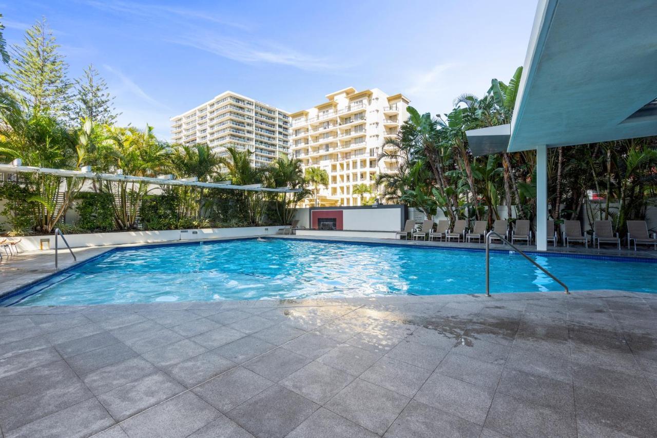 Ocean Side Amazing Sauna Pool Gym Apartment