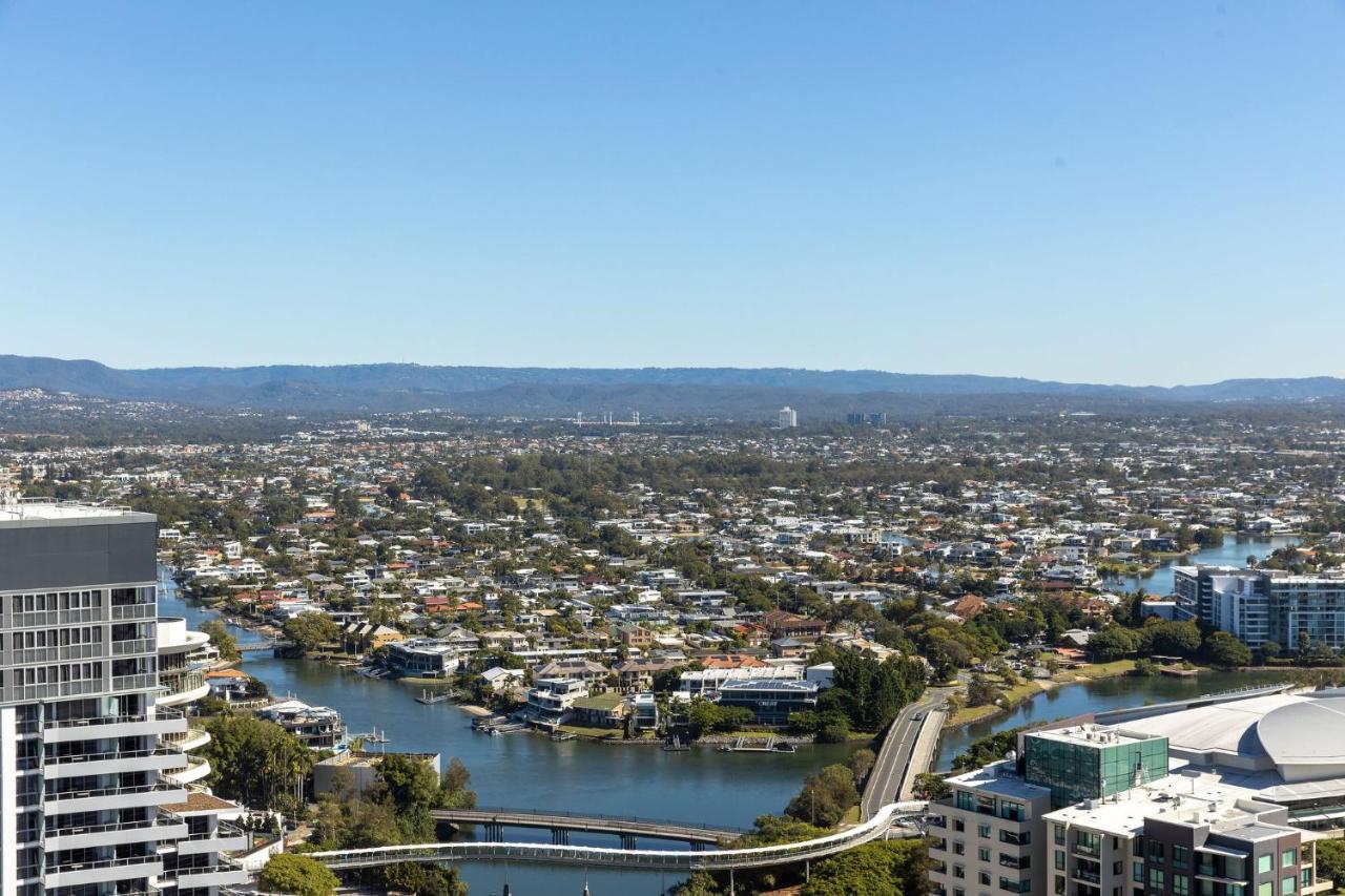 Ultiqa Signature At Broadbeach Apartment