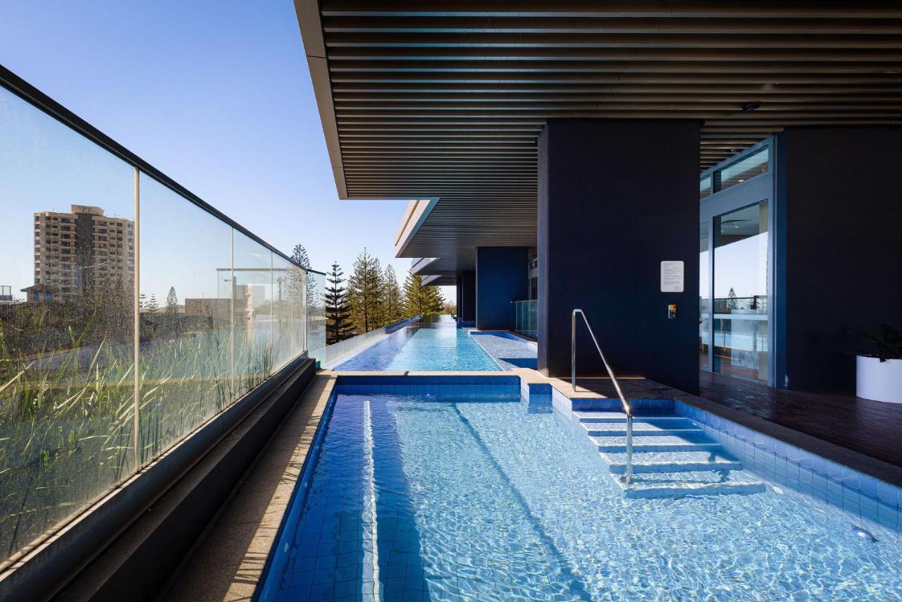 Ultiqa Signature At Broadbeach Apartment *