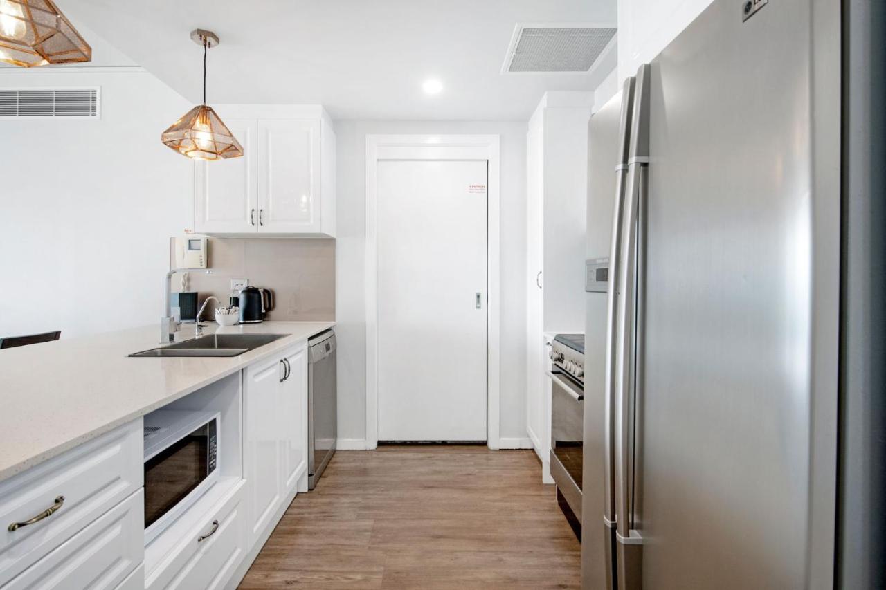 Beautiful 2 Bedroom - Sierra Grand Broadbeach *