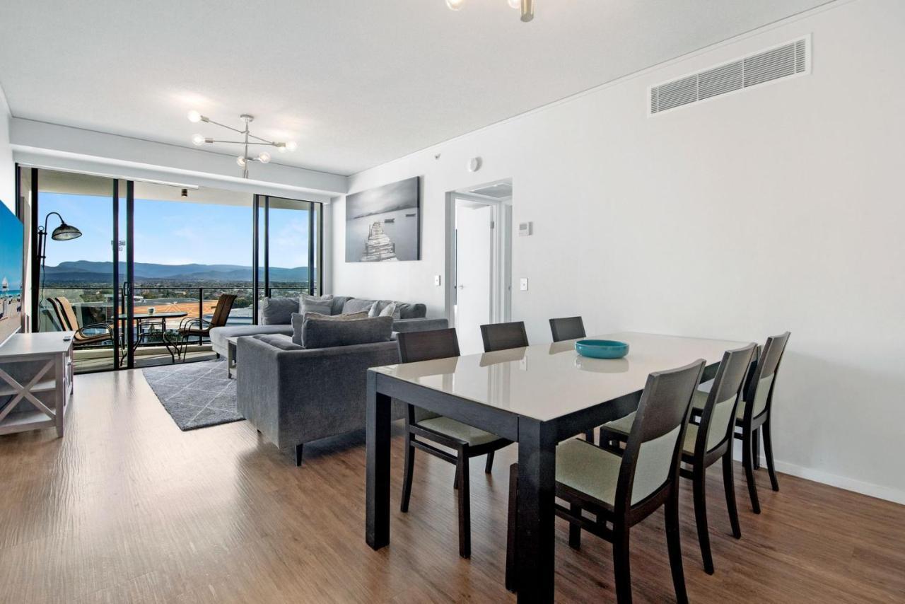 Beautiful 2 Bedroom - Sierra Grand Broadbeach Apartment Gold Coast