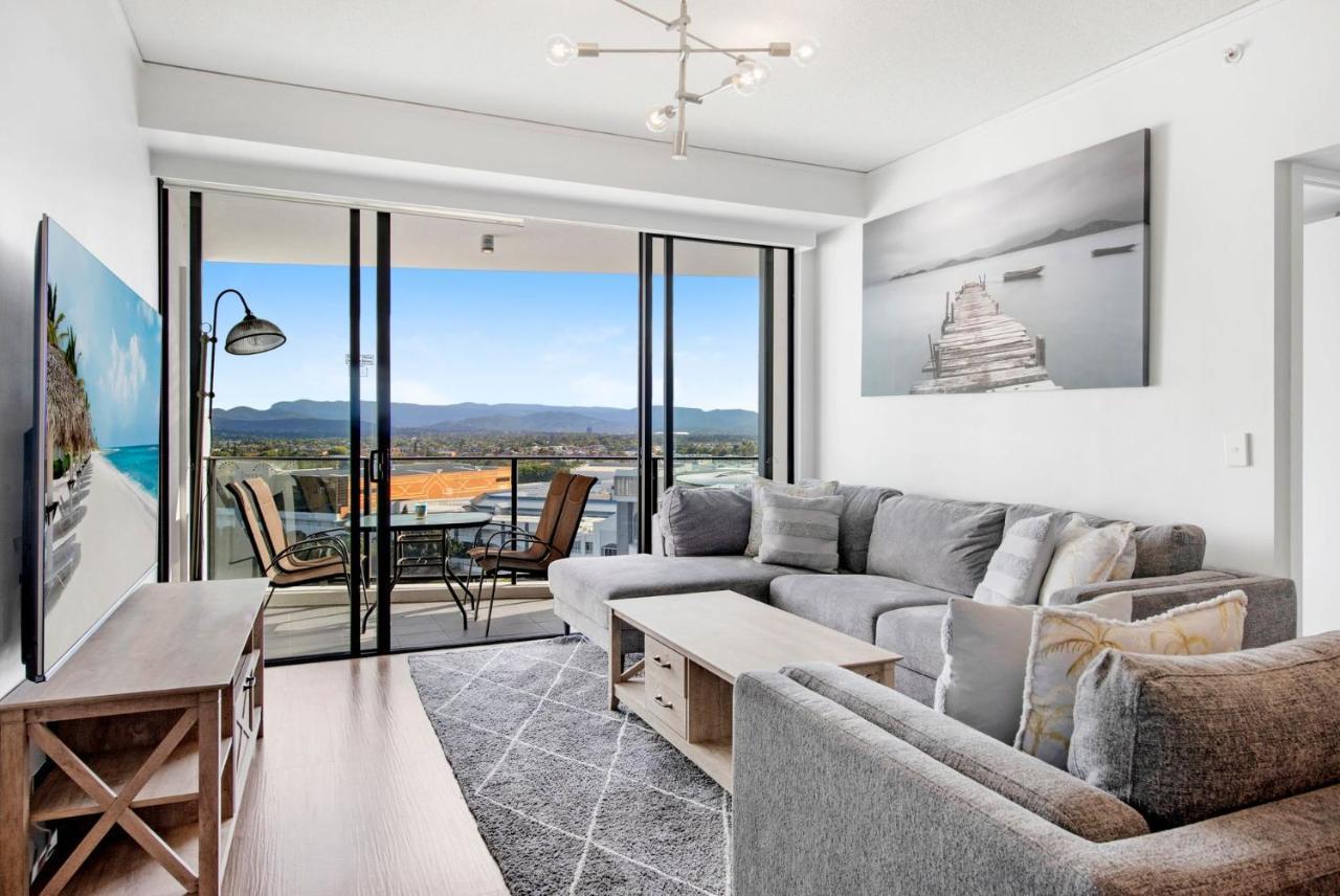 Beautiful 2 Bedroom - Sierra Grand Broadbeach Apartment Gold Coast