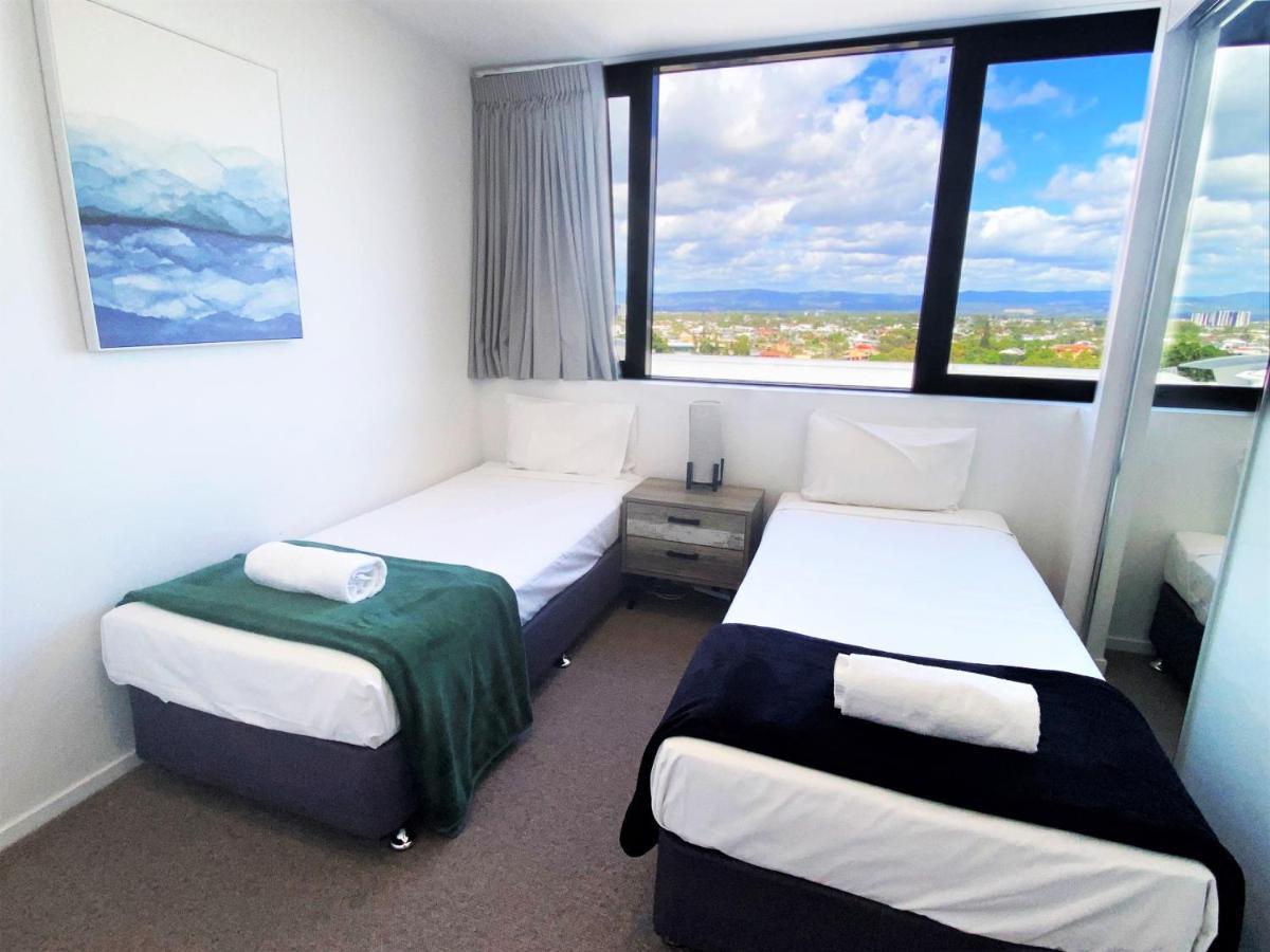 Qube Broadbeach Aparthotel 4*