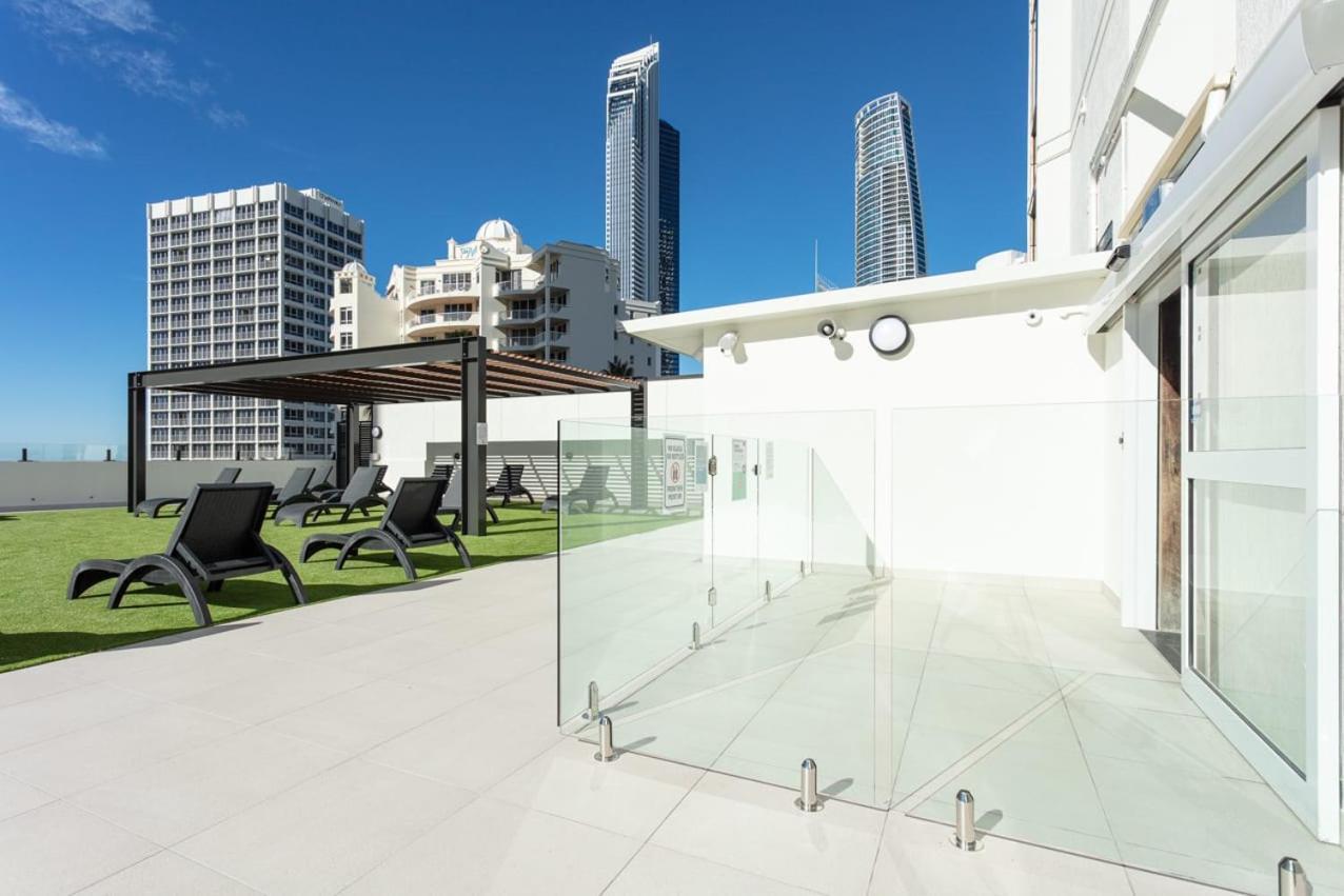 Amazing Oceanview Refurbished With 2 Beds Private Management Apartment Gold Coast