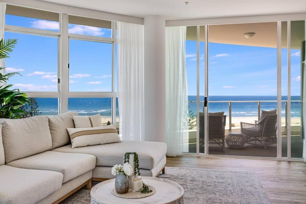 Beachfront Bliss, 3br Kirra Oasis- Pool And Sauna Apartamento Gold Coast