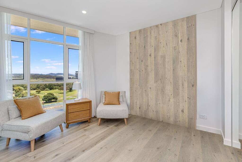 Beachfront Bliss, 3br Kirra Oasis- Pool And Sauna Apartamento