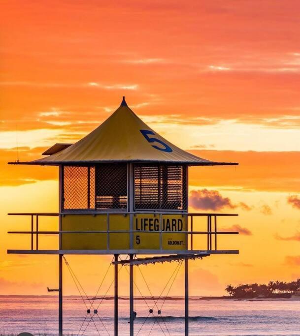Beachfront Bliss, 3br Kirra Oasis- Pool And Sauna Apartamento Gold Coast