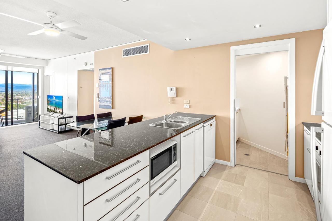 Sierra Grand Broadbeach - Self Contained & Privately Managed Gold Coast