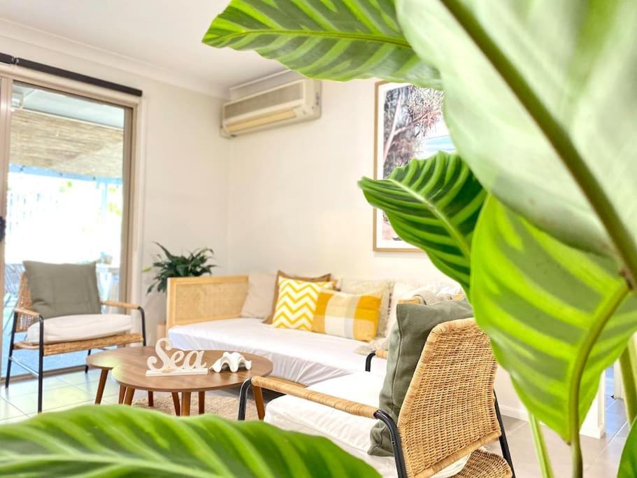 Oasis By The Pool, Thrilling Themeparks. Holiday home Gold Coast
