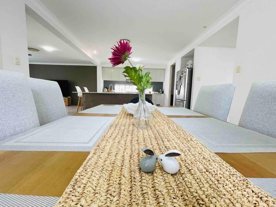 Theme Park Gateway Spacious 4bd Flamingo House Villa Gold Coast