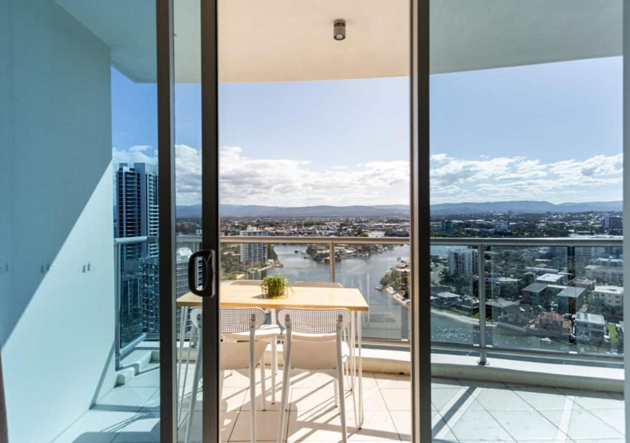 2 Bdrm Towers Of Chevron, 19th Floor Amazing View Apartamento