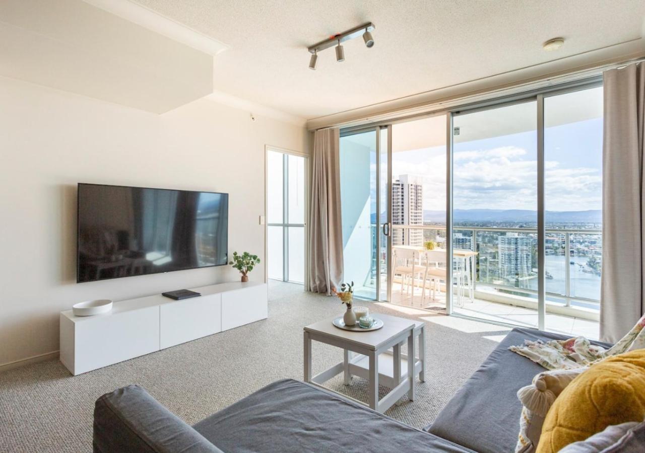 2 Bdrm Towers Of Chevron, 19th Floor Amazing View