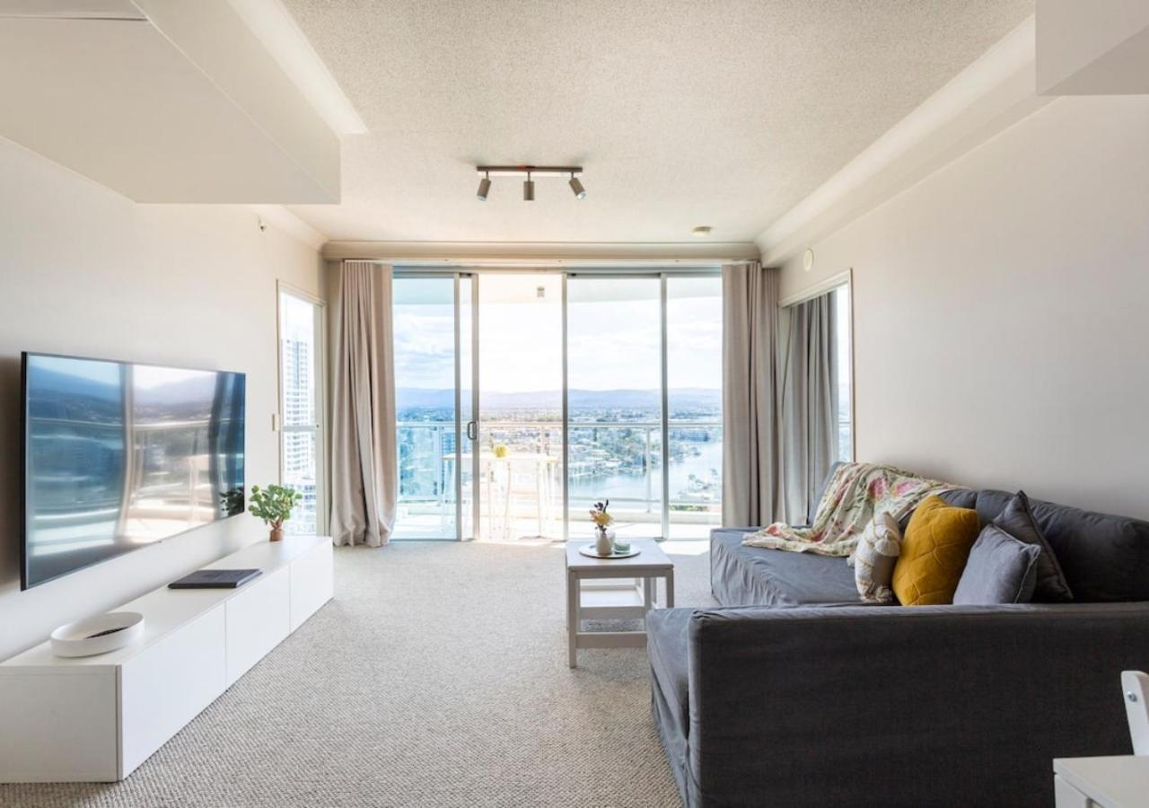 2 Bdrm Towers Of Chevron, 19th Floor Amazing View *