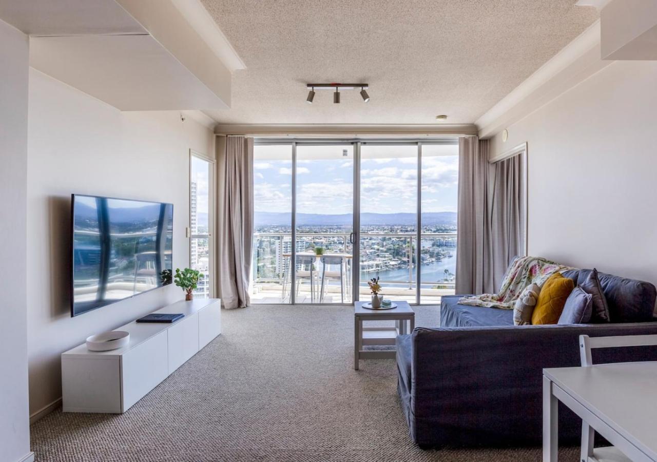 2 Bdrm Towers Of Chevron, 19th Floor Amazing View