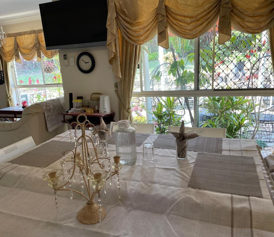 Theme Parks Amituofo Homestay