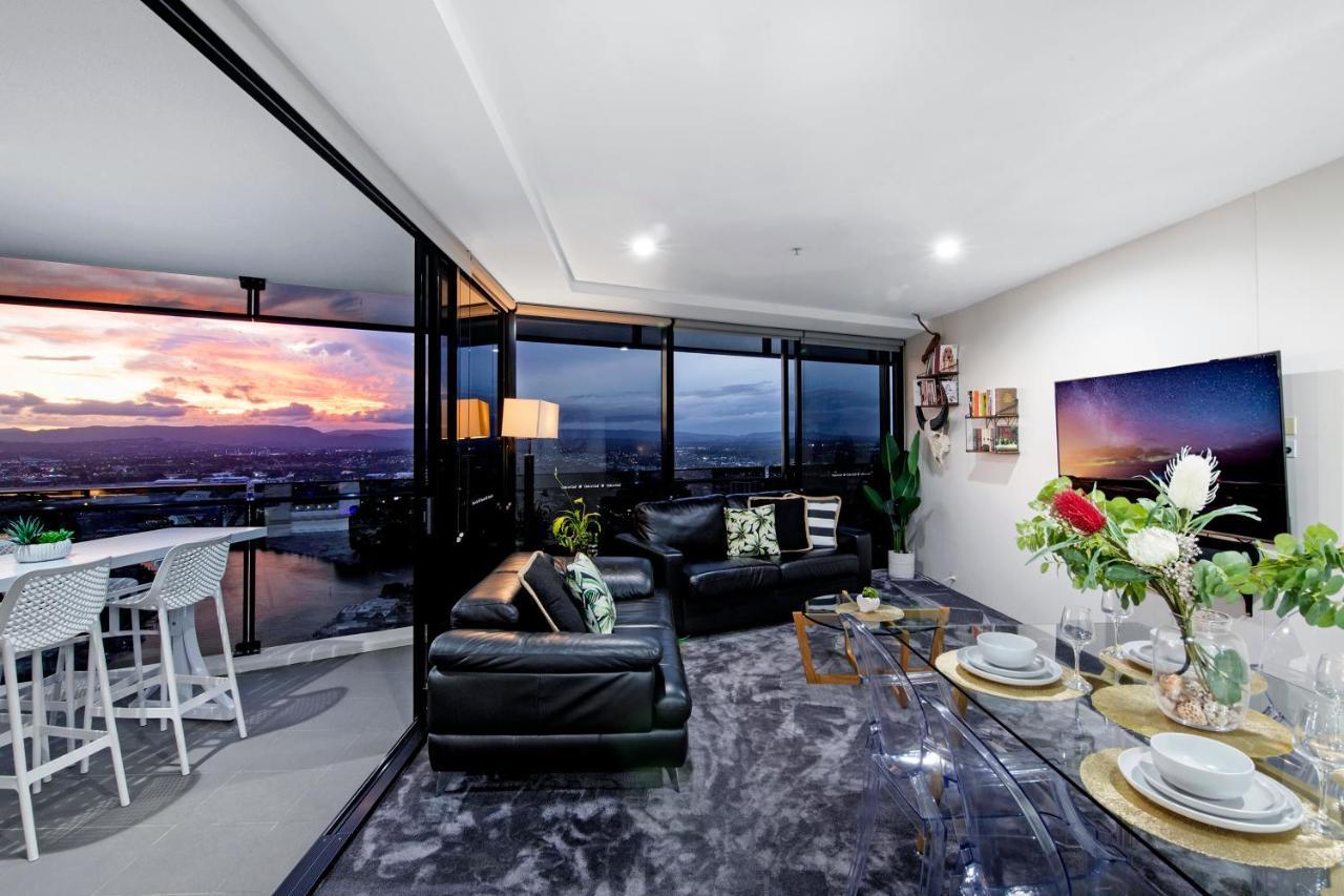 Circle On Cavill Surfers Paradise- 2 Bedroom Sky Gold Coast